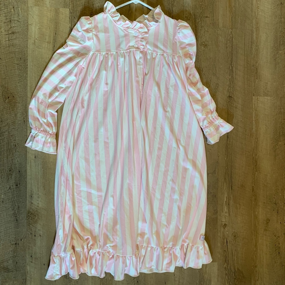 Sweethoney Robe EUC